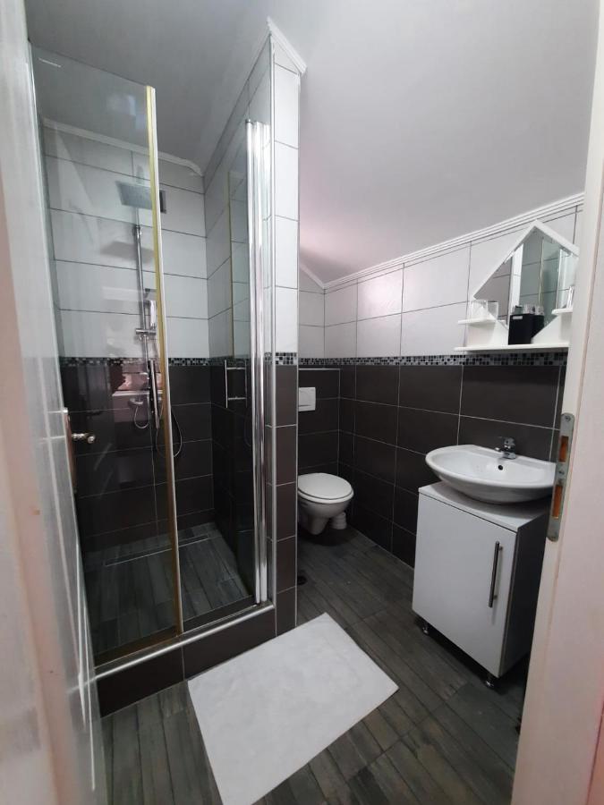 Filip Hotel Korenica Bagian luar foto