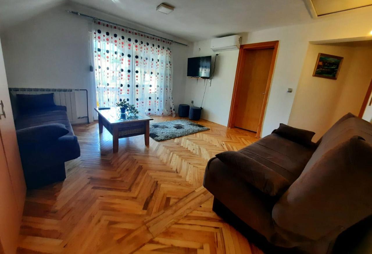 Filip Hotel Korenica Bagian luar foto