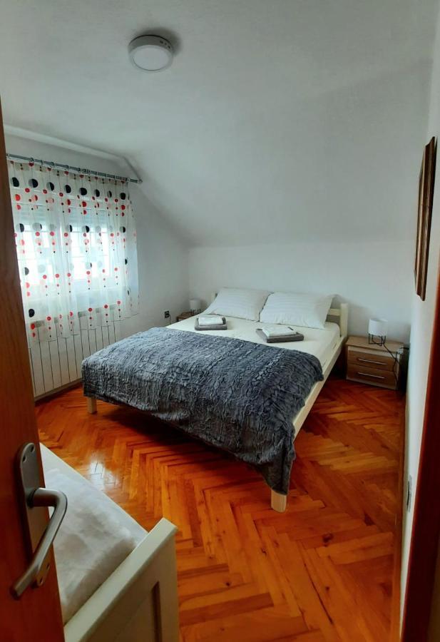 Filip Hotel Korenica Bagian luar foto