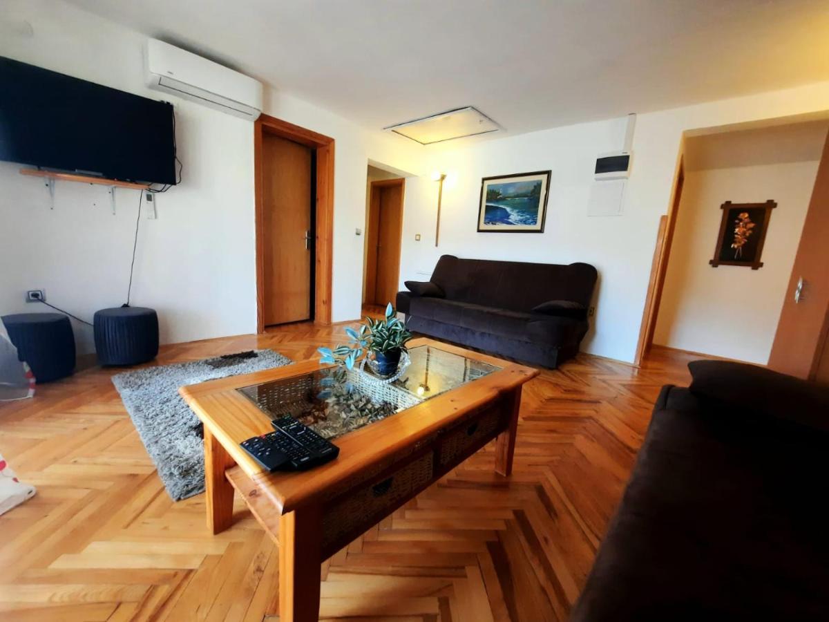Filip Hotel Korenica Bagian luar foto