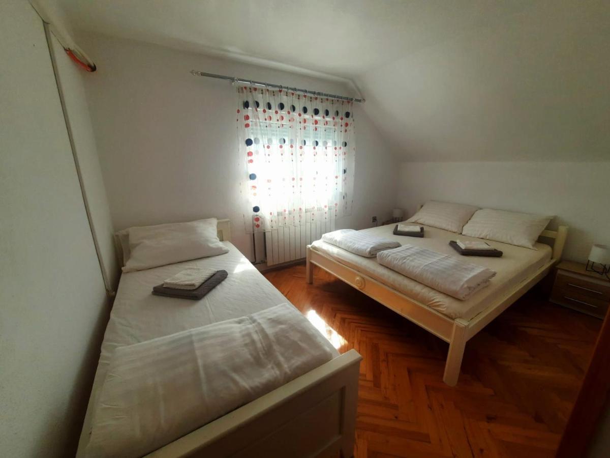 Filip Hotel Korenica Bagian luar foto